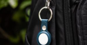 Apple’s AirTag-Sized ‘AI Pin’ Rumour Is Brewing, and Honestly, It’s a Very Apple Move Only